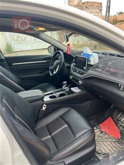 نيسان ألتيما